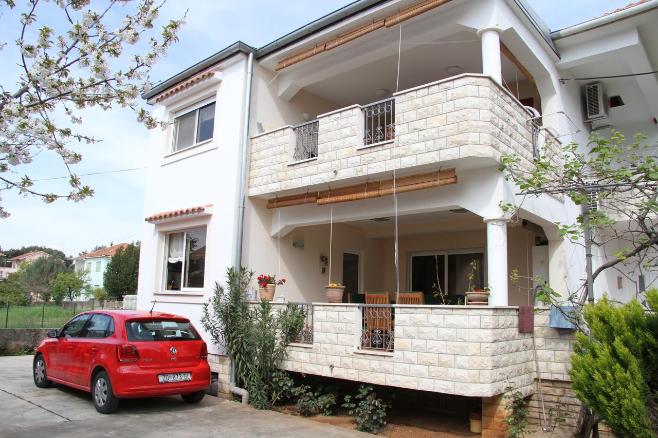 Apartment Paula With Private Jacuzzi And Parking- Near The Beach Zadar Exterior photo