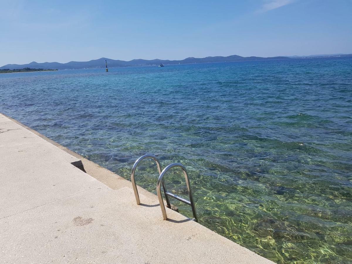 Apartment Paula With Private Jacuzzi And Parking- Near The Beach Zadar Exterior photo